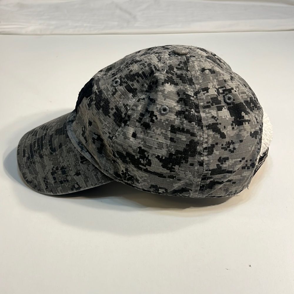 Camo Mack hat - Picture 2 of 7